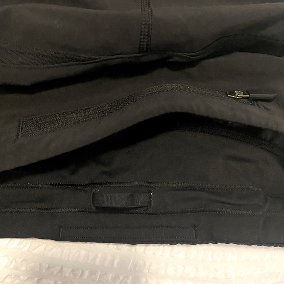 Black Lululemon shorts - Picture 4 of 7